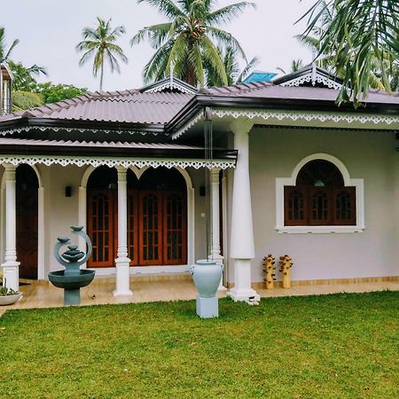 The Kaktus House At Airport Hostel Katunayaka Exterior photo