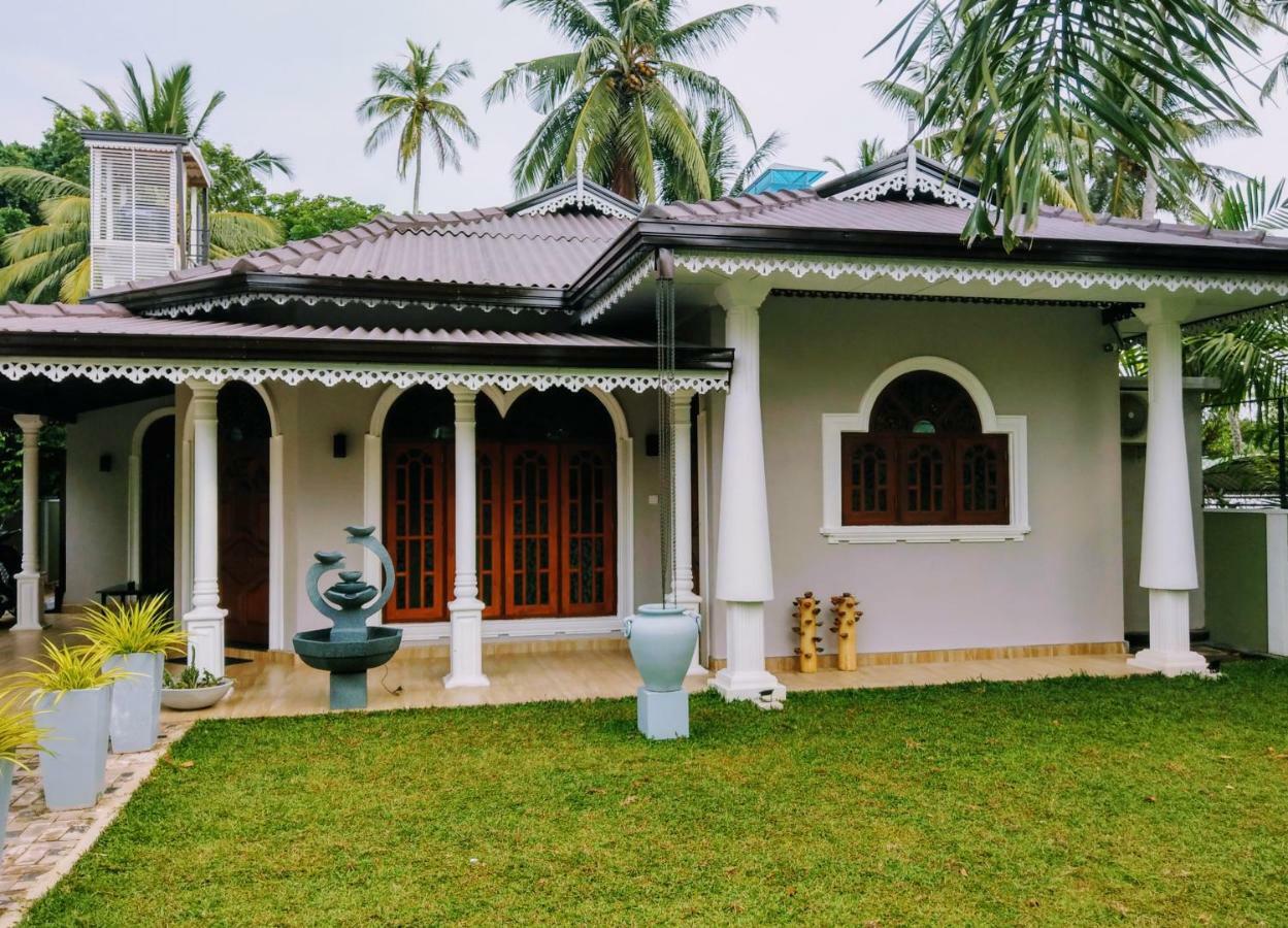 The Kaktus House At Airport Hostel Katunayaka Exterior photo